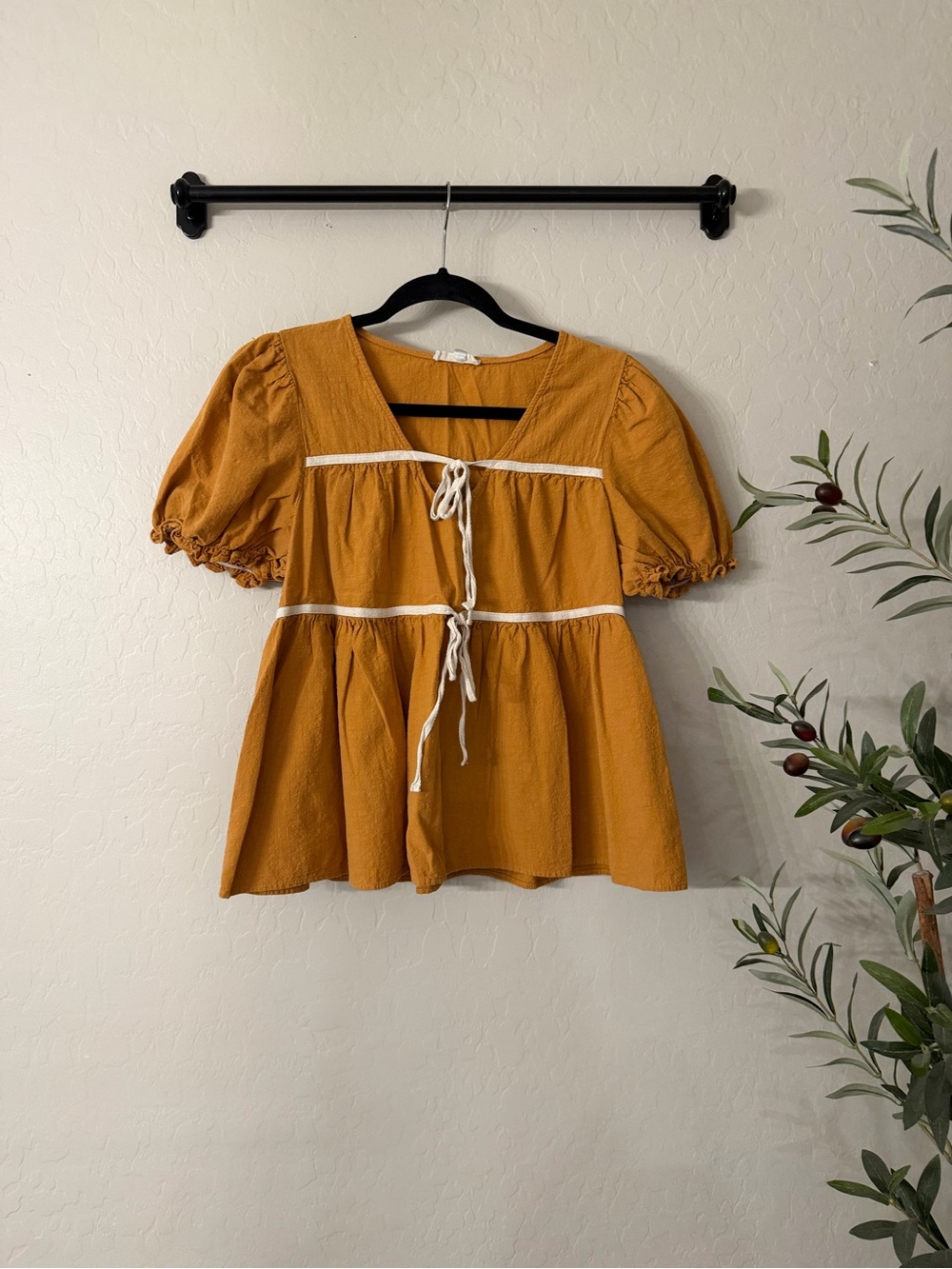 Fehrnvi Mustard Tie-Front Top
